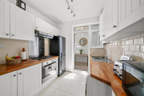 Perfect 2 Bed Flat - Great Location